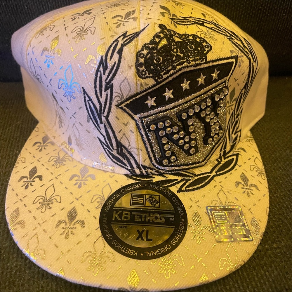 NY fitted “diamond” encrusted hat